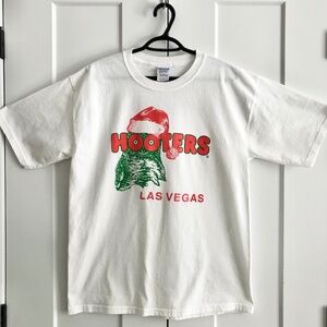 Hooters, Las Vegas, Vintage T-Shirt, Christmas Shirt Say No To Fruitcake, Size L